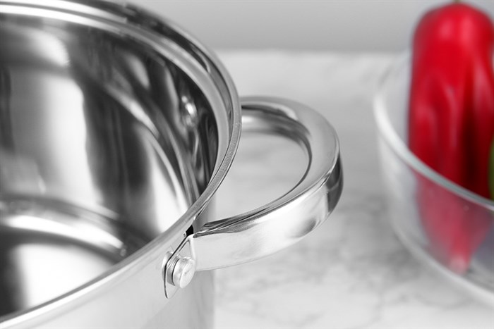 Nồi inox 5 đáy nắp kính 22 cm Kangaroo KG876M Màu Bạc Inox