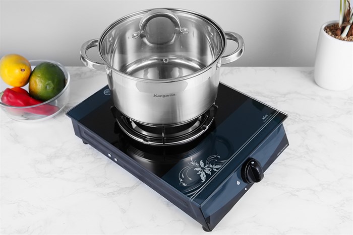 Nồi inox 5 đáy nắp kính 22 cm Kangaroo KG876M Màu Bạc Inox