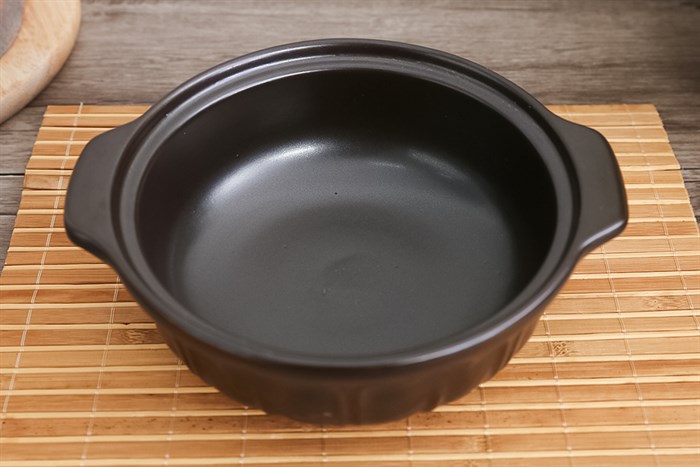 Nồi đất hoa sen nắp sứ 18 cm Dong hwa 402 Màu Đen - Xanh lá