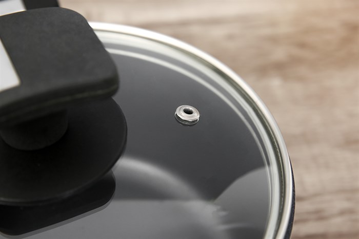 Nồi nhôm chống dính nắp kính 18 cm Hommy NE001-18 Màu Đỏ