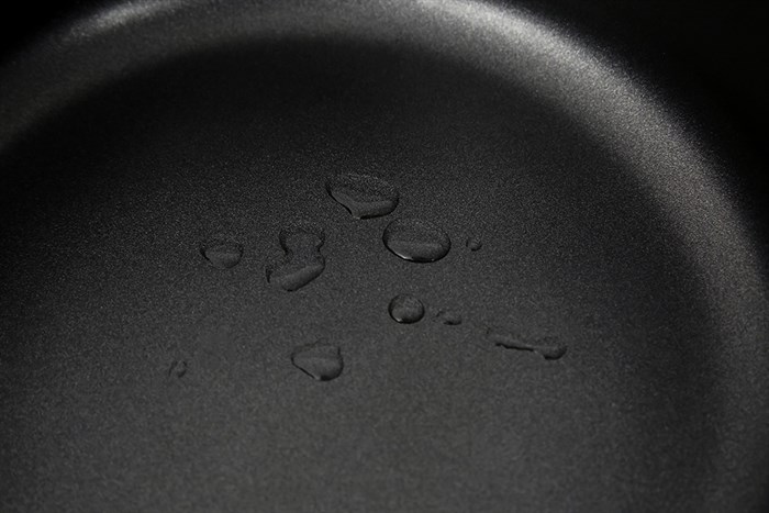 Nồi nhôm chống dính nắp kính 22 cm Hommy NE002-22 Màu Đỏ