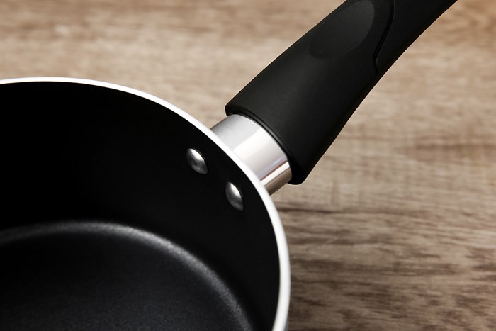 Quánh nhôm chống dính nắp kính 16 cm Hommy QE003-16 Xanh Màu Xanh Dương