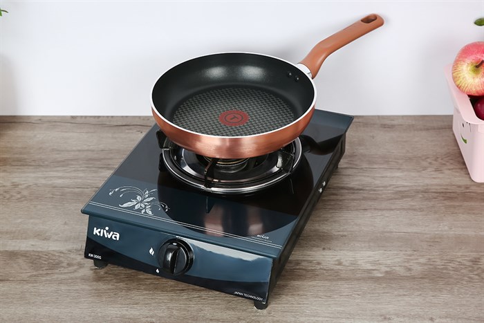 Bộ quánh chảo sạn vá nhôm chống dính Tefal G803S695 Màu Vàng đồng