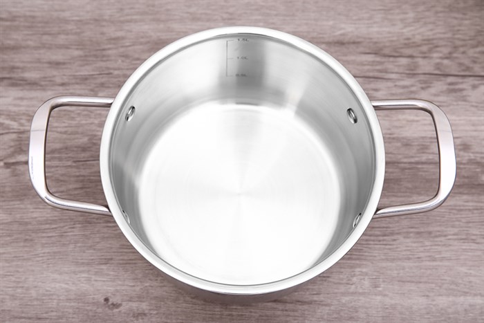 Nồi inox 3 đáy nắp kiếng 16 cm Smartcook SM2400MN Màu Bạc Inox