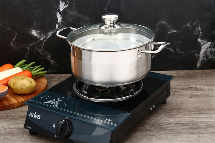 Nồi inox 3 đáy nắp kiếng 24 cm Smartcook SM2402MN Màu Bạc Inox