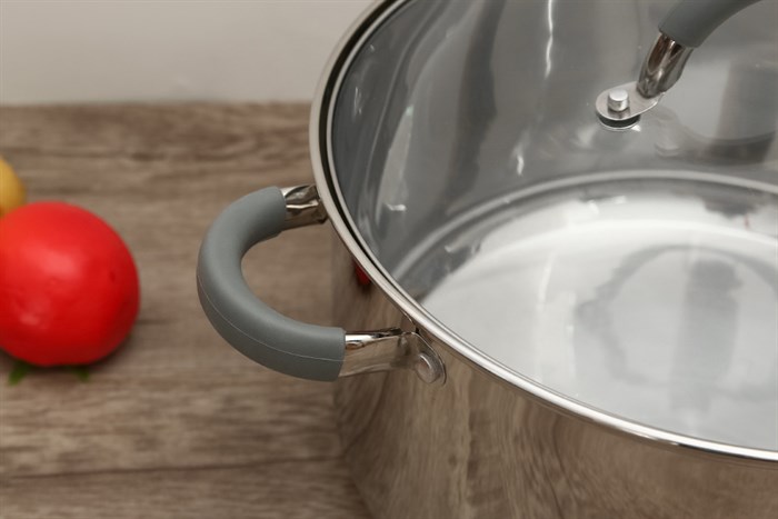 Nồi inox 3 đáy nắp kiếng 28cm Hommy CW-S042-28 Màu Bạc Inox