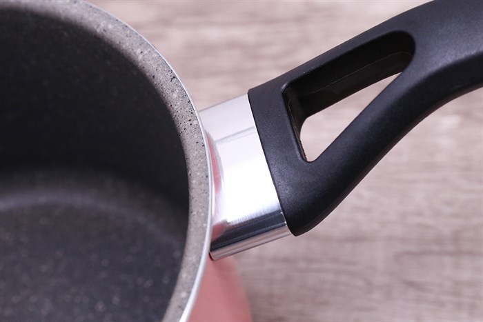 Quánh nhôm chống dính nắp kính 18 cm Kims Cook EARM318H Màu Hồng