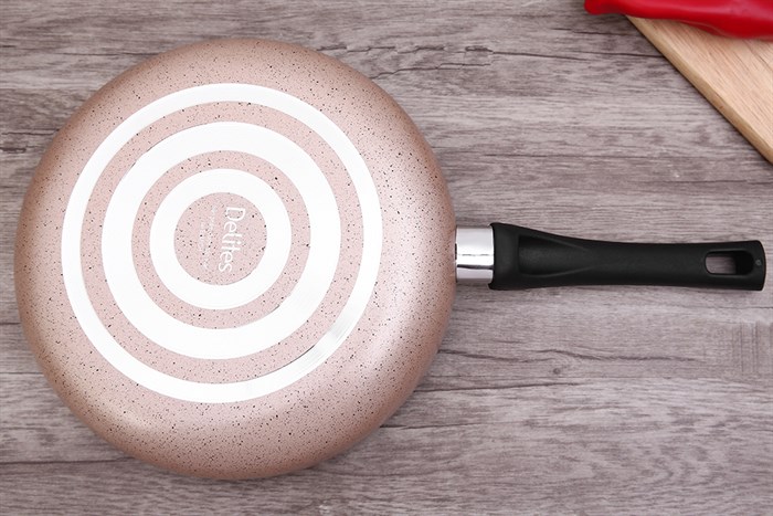 Bộ nồi chảo nhôm chống dính nắp kính Delites BE010-20-26 Màu Nâu nhạt