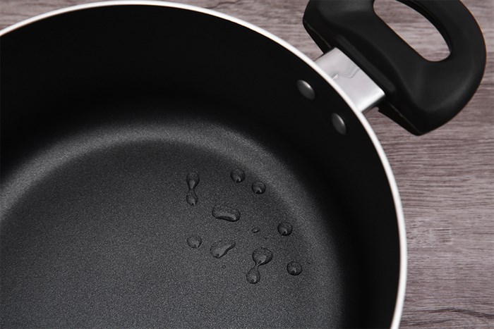 Bộ nồi chảo nhôm chống dính nắp kính Delites BE010-20-26 Màu Nâu nhạt