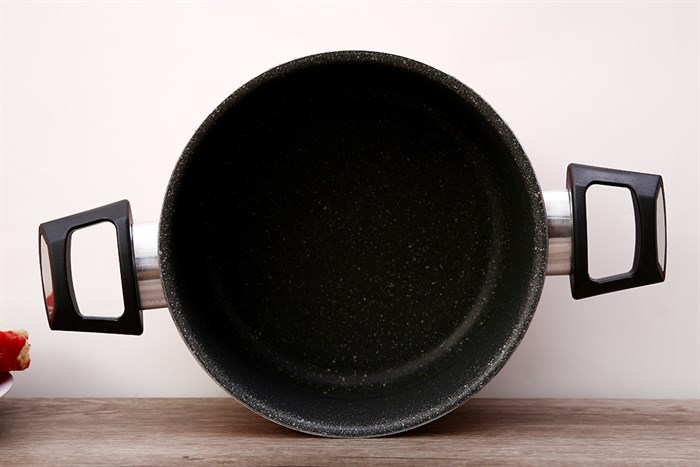 Nồi nhôm nắp kính 20 cm Kims Cook EARM520H Hồng Màu Hồng