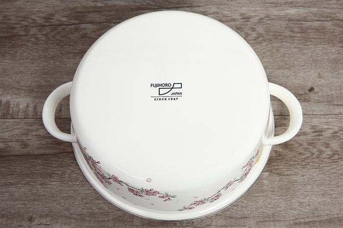 Nồi thép Nippon tráng men nắp kính 26 cm Fujihoro SKW-32G Màu Trắng