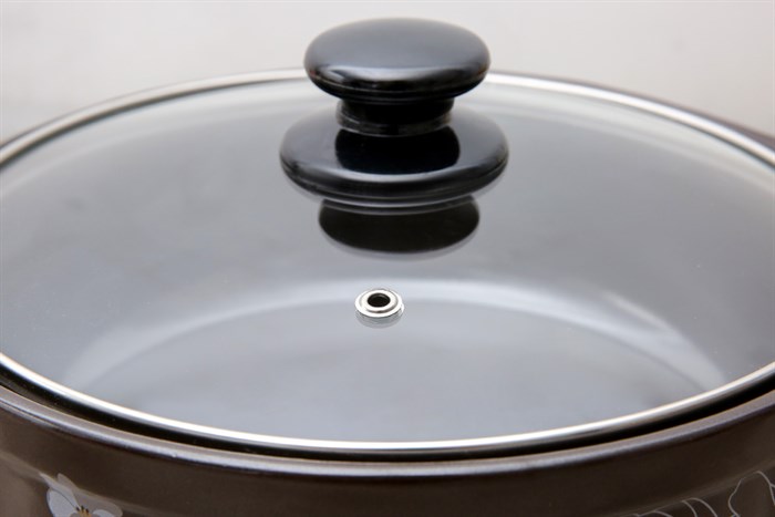 Nồi đất nắp kính 24 cm Dong hwa Tucbeghi GF-705 2.68 lít Màu Đen