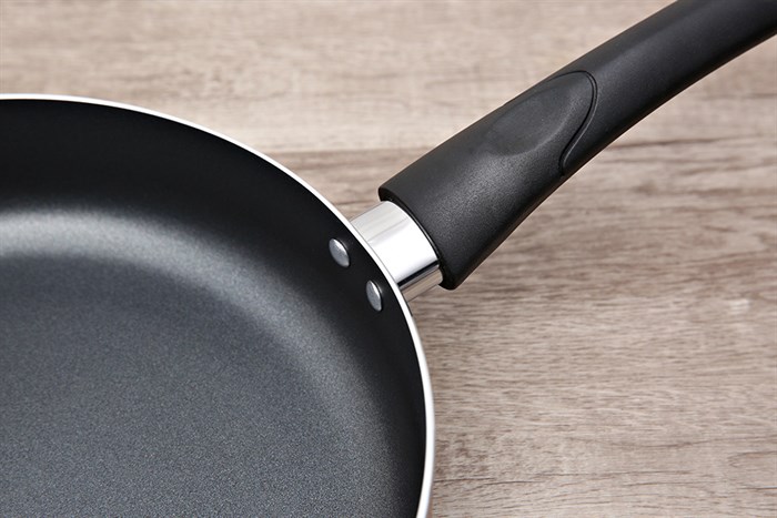 Bộ nồi chảo nhôm nắp kính Delites NCE005-20-26 Màu Đỏ