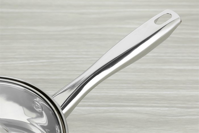 Quánh inox 3 đáy nắp kính 16 cm Delites CW-G001N Màu Bạc Inox