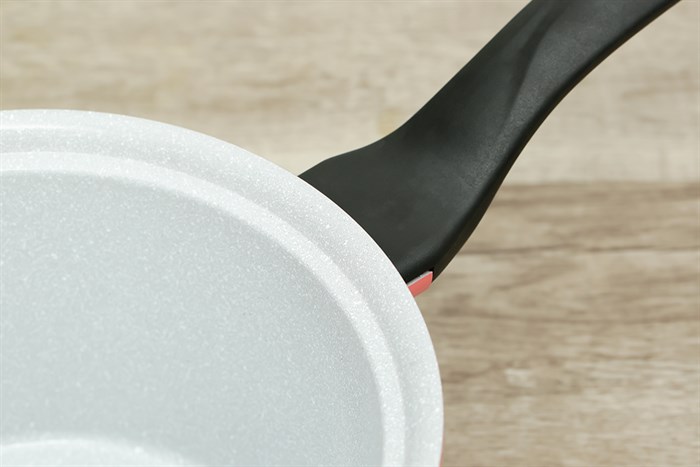 Quánh Ceramic nắp kính 18 cm Green Cook GCS02-18IH Màu Hồng