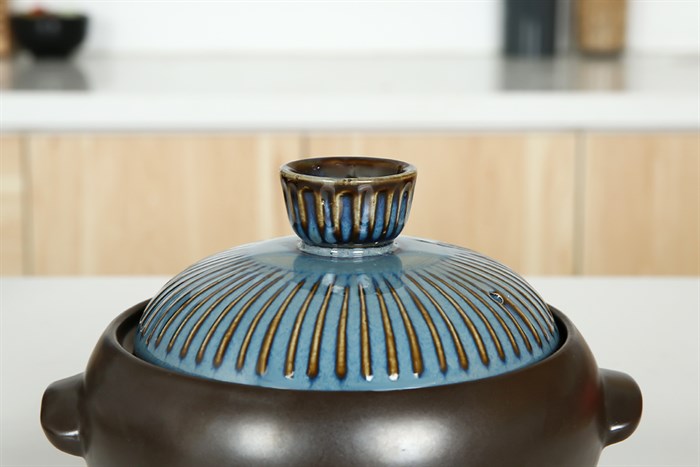 Nồi đất nắp sứ 16 cm Dong hwa P903 Màu Xanh đen đậm