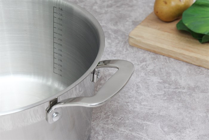 Nồi inox 5 đáy nắp kính 28 cm Sunhouse SH779-28 Màu Inox