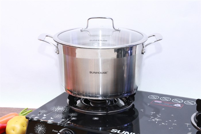 Nồi inox 5 đáy nắp kính 28 cm Sunhouse SH779-28 Màu Inox