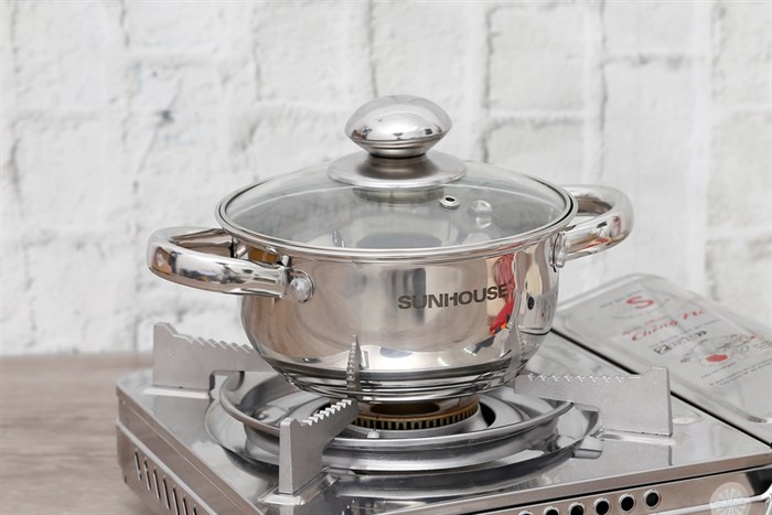 Nồi inox 3 đáy nắp kính 16 cm Sunhouse SH22116 Màu Inox