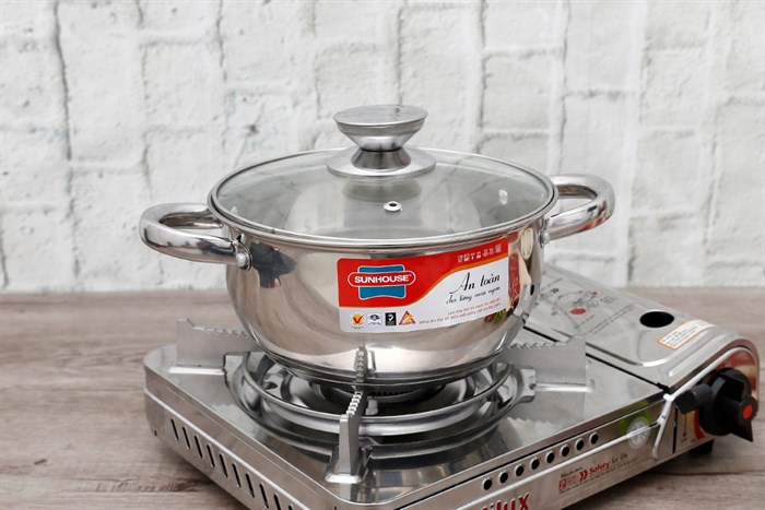 Nồi inox 3 đáy nắp kính 20 cm Sunhouse SH22120 Màu Inox