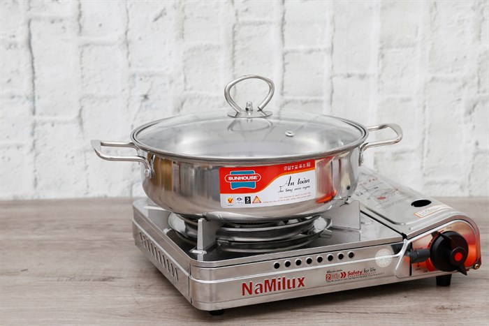 Nồi lẩu inox nắp kính 24 cm Sunhouse SHL24 Màu Inox