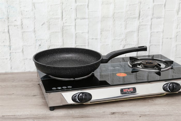 Chảo nhôm chống dính vân đá 30 cm Sunhouse SBD30