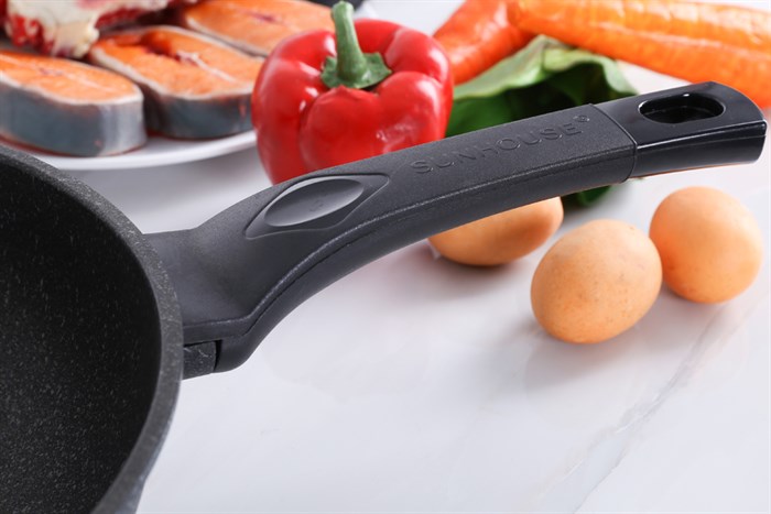Chảo nhôm sâu chống dính vân đá 30 cm Sunhouse Calistar SBDS-30 Màu Đen