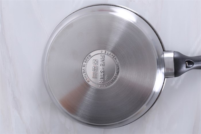 Chảo inox chống dính đáy từ 22 cm Fivestar CKD22-3DI Màu Inox