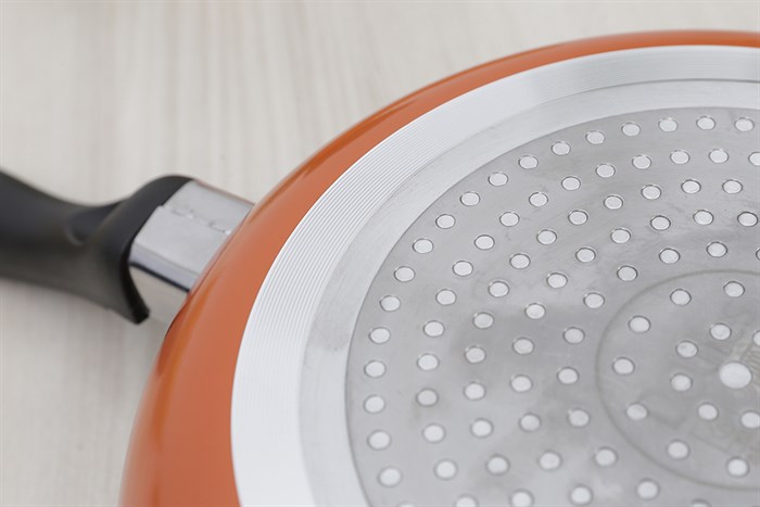 Chảo nhôm chống dính đáy từ 24 cm Delites CTE Màu Đỏ