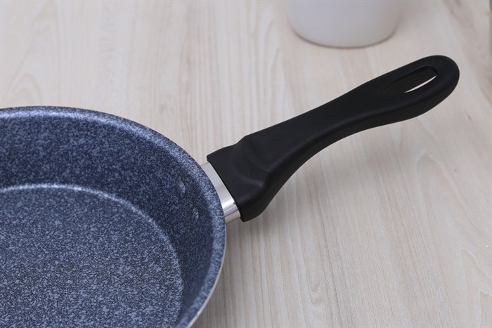 Chảo nhôm chống dính đáy từ 24 cm Happycook MFP-24IH GRAY Màu Xám