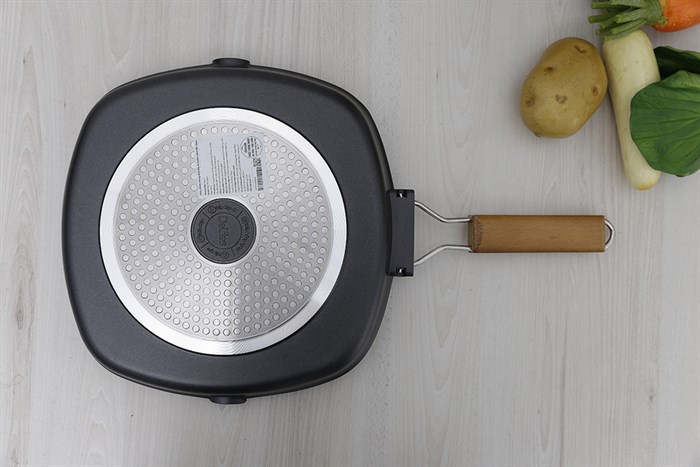 Chảo nướng nhôm chống dính đáy từ 28 cm Delites 002CWS Màu Đen