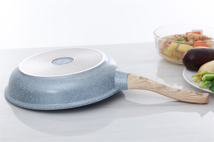 Chảo nhôm chống dính vân đá đáy từ 24 cm Delites 001CWS Màu Xanh ngọc