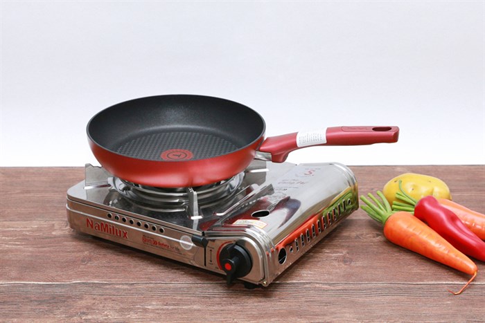 Chảo nhôm chống dính đáy từ Tefal 24 cm C6820472 Màu Đỏ