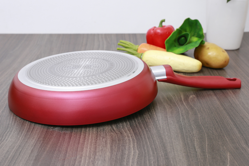 Chảo nhôm chống dính đáy từ 28 cm Tefal C6820672 Màu Đỏ