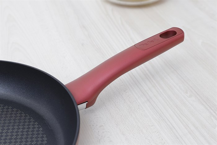 Chảo nhôm chống dính đáy từ 30 cm Tefal C6820772 Màu Đỏ