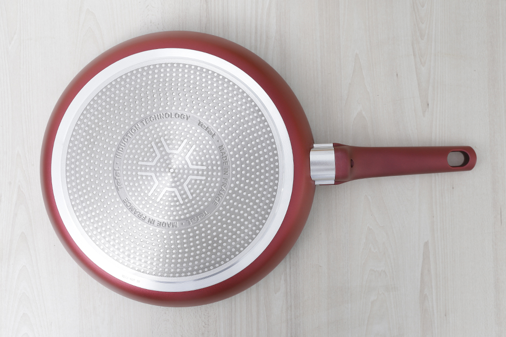 Chảo nhôm chống dính đáy từ 30 cm Tefal C6820772 Màu Đỏ
