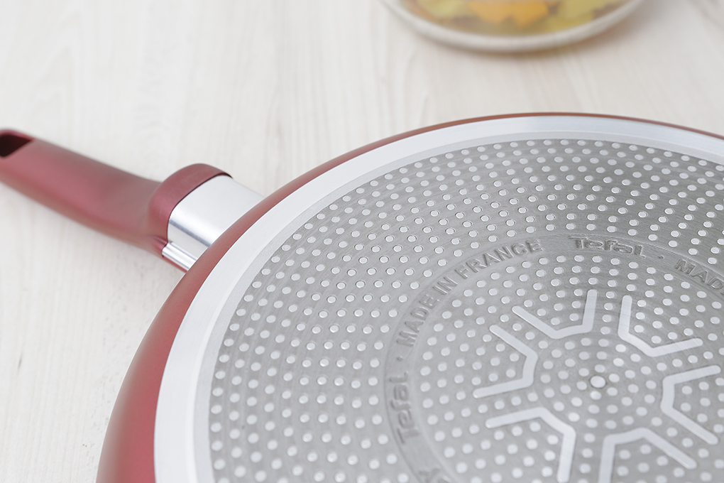 Chảo nhôm chống dính đáy từ 30 cm Tefal C6820772 Màu Đỏ
