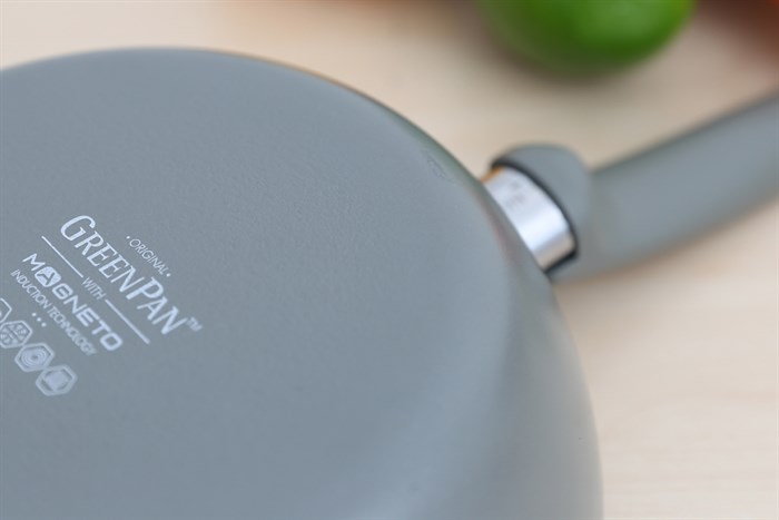 Chảo nhôm sâu chống dính đáy từ 20 cm Greenpan Cambridge Màu Xám