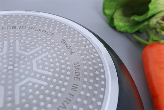 Chảo nhôm sâu chống dính đáy từ 28 cm Tefal C6201972 Màu Đen