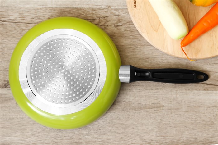 Chảo nhôm chống dính đáy từ 24 cm Sunhouse SHM24D Màu Xanh lá