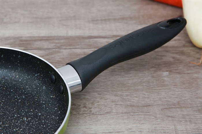 Chảo nhôm chống dính vân đá 18 cm Sunhouse SHG1118MGB Màu Xanh