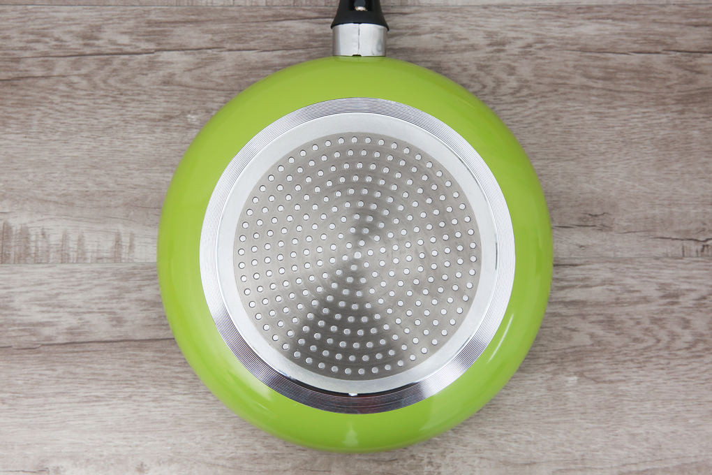 Đáy chảo phẳng, truyền nhiệt nhanh - Chảo chống dính đáy từ Sunhouse 26 cm SHG1126MG
