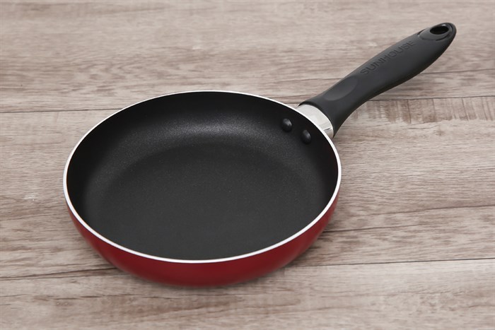 Chảo nhôm chống dính Sunhouse 18 cm DMX18 Màu Đỏ