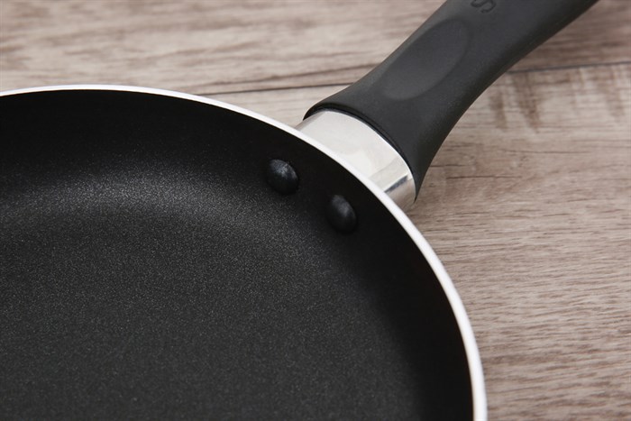 Chảo nhôm chống dính Sunhouse 18 cm DMX18 Màu Đỏ