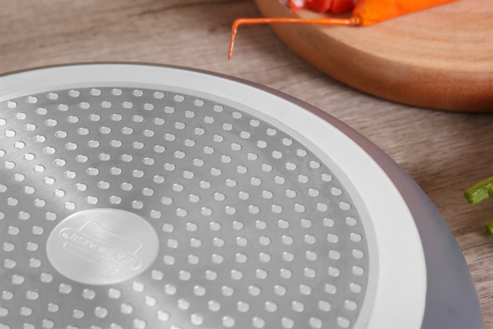 Chảo nhôm chống dính đáy từ 28 cm Sunhouse SHG1128MCA Màu Đen