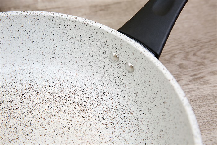 Chảo nhôm chống dính vân đá đáy từ 26 cm Supor F23A26IH Màu Trắng