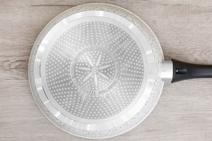 Chảo nhôm chống dính vân đá đáy từ 26 cm Supor F23A26IH Màu Trắng