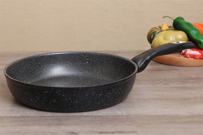 Chảo nhôm chống dính vân đá đáy từ 28 cm DMX CDE Màu Đen