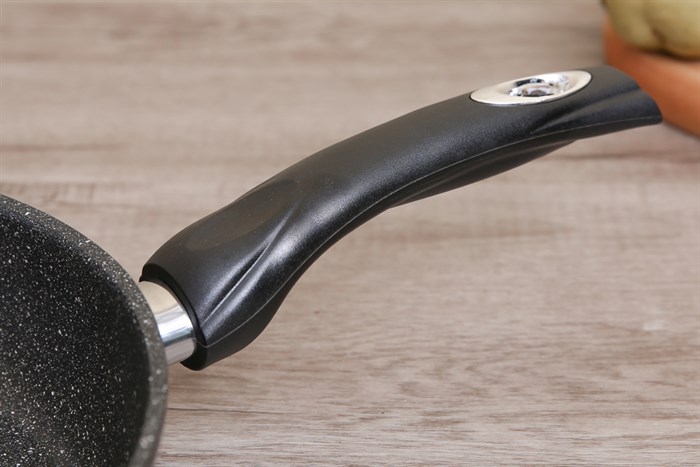 Chảo nhôm chống dính vân đá đáy từ 28 cm DMX CDE Màu Đen