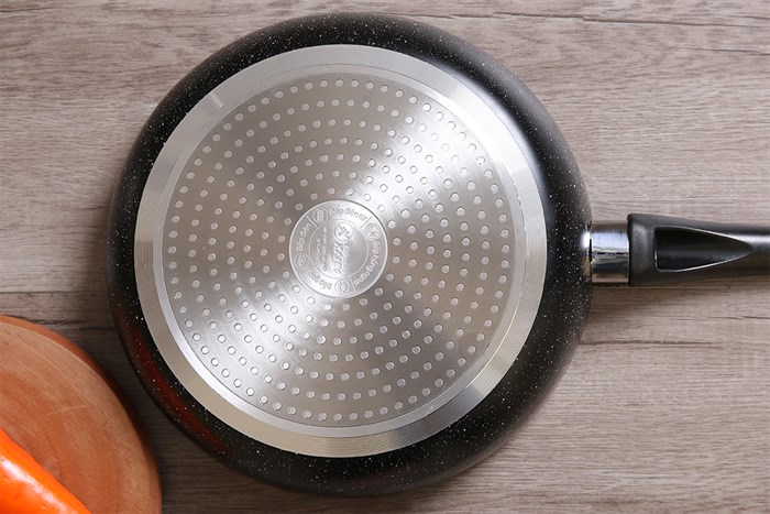 Chảo nhôm chống dính vân đá đáy từ 26 cm DMX CDD Màu Đen